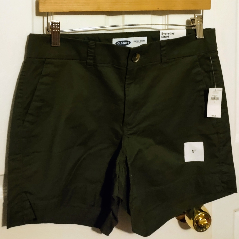 NWT Hunter Green Old Navy Shorts